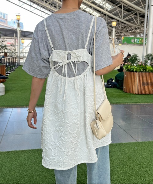 CPCM(シーピーシーエム)の「大柄エンボスチュニックキャミブラウス(シャツ/ブラウス・レディース・ベージュ/ブラック/オフホワイト/ブラック系その他・FREE)」の7枚目の写真