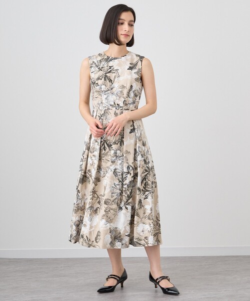 ANAYI(アナイ)の「リネンポリフラワータックワンピース(ワンピース・レディース・ベージュ系その他・36/38)」の16枚目の写真