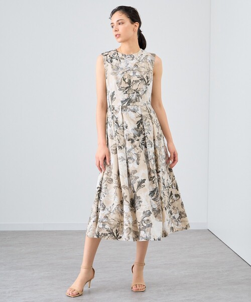 【新品未使用】ANAYI リネンポリフラワータックワンピース ANAYI（アナイ）の「リネンポリフラワータックワンピース（ワンピース