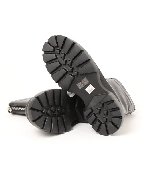 Casselini（キャセリーニ）の「センターファスナーショートブーツ（ブーツ・レディース・ブラック・MEDIUM/LARGE）」の4枚目の写真