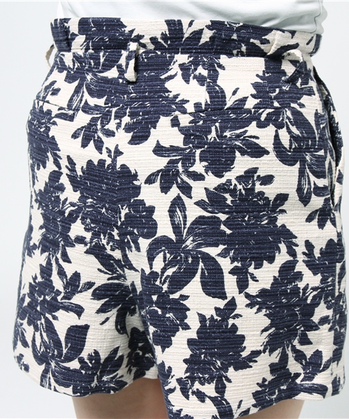 LIMITLESS LUXURY（リミットレスラグジュアリー）の「アーバンリゾートショートパンツ◆（その他パンツ・レディース・ベージュ/ネイビー・36/38）」の7枚目の写真