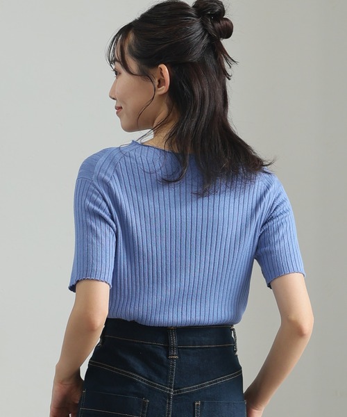 ElegChic(エレグシック)の「プチハイネックハーフスリーブサマーニット(ニット/セーター・レディース・ブラック/グレイッシュベージュ/オフホワイト/ブルー・XL/4L/M)」の11枚目の写真
