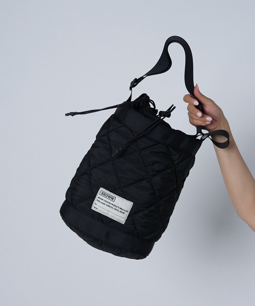 BROWN THEATRE PRODUCTS（ブラウンシアタープロダクツ）の「【BROWNTHEATREPRODUCTS別注】キルティングバケットショルダーバッグ（ショルダーバッグ・レディース・ブラック/グレイッシュベージュ/アイボリー・FREE）」の12枚目の写真