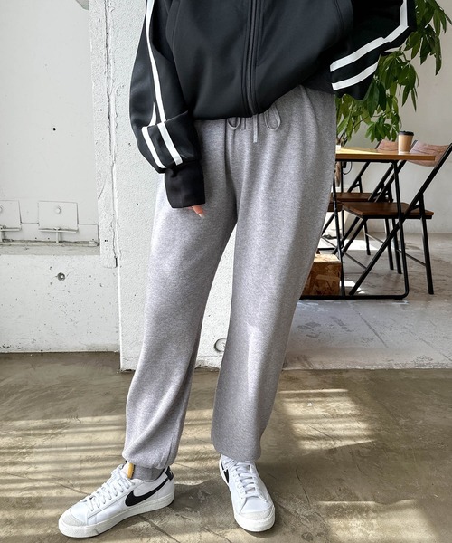 andme（アンドミー）の「ストレッチジョガーニットパンツ（その他パンツ・レディース・ライトベージュ/カーキ/クリーム/ブラック/グレー/イエロー/グレー系/ブラウン・L/M）」の3枚目の写真