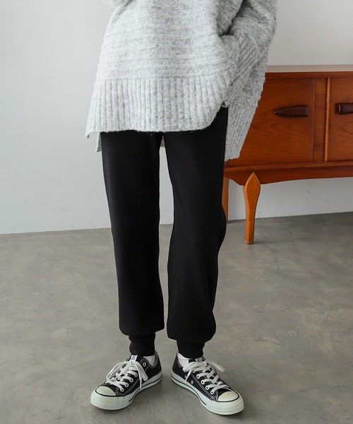 andme（アンドミー）の「ストレッチジョガーニットパンツ（その他パンツ・レディース・ライトベージュ/カーキ/クリーム/ブラック/グレー/イエロー/グレー系/ブラウン・L/M）」の2枚目の写真