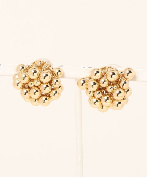 LOWRYS FARM（ローリーズファーム）の「ﾒﾀﾙﾎﾞｰﾙｸﾘｯﾌﾟ（イヤリング・レディース・グレー/ベージュ・FREE）」の2枚目の写真