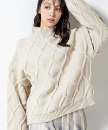 ケーブルボリュームスリーブニット