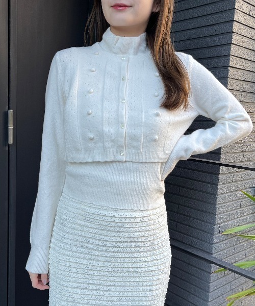 ME COUTURE（ミークチュール）の「ハートアイレットレイヤードニット（ニット/セーター・レディース・ピンク/ライトブルー/オフホワイト・FREE）」の2枚目の写真