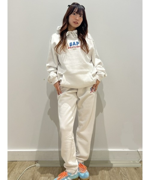 GAP（ギャップ）の「GAPアーチロゴ パーカー(ユニセックス)（パーカー・メンズ・レッド/ホワイト系その他/ネイビー/ブラック・M/XS/XL/L/S）」の10枚目の写真