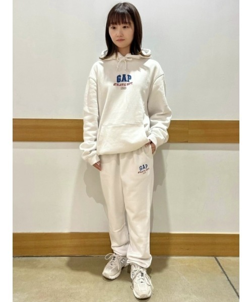 GAP（ギャップ）の「GAPアーチロゴ パーカー(ユニセックス)（パーカー・メンズ・レッド/ホワイト系その他/ネイビー/ブラック・M/XS/XL/L/S）」の14枚目の写真