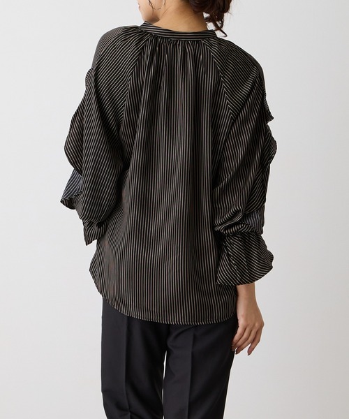 OWLSPALE（オールズペール）の「ラッフルフリルブラウス（シャツ/ブラウス・レディース・ブラック/オフホワイト/ブラック系その他・FREE）」の4枚目の写真