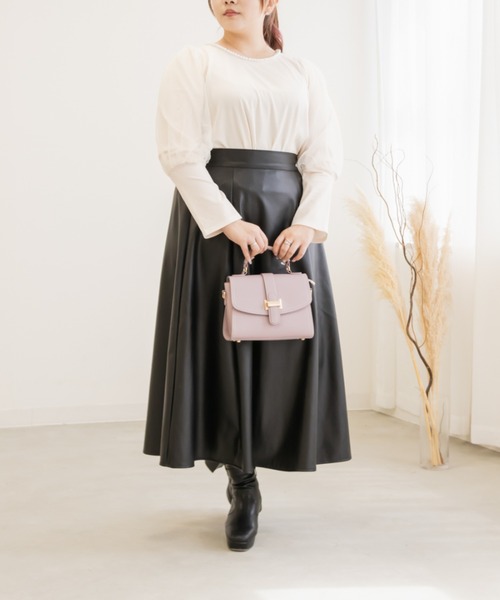CLETTE(クレット)の「パール使い袖オーガンジープルオーバー(Tシャツ/カットソー・レディース・オフホワイト/ブラック/ブルー・LL/4L/3L)」の4枚目の写真