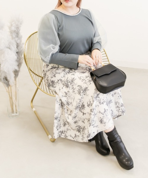 CLETTE(クレット)の「パール使い袖オーガンジープルオーバー(Tシャツ/カットソー・レディース・オフホワイト/ブラック/ブルー・LL/4L/3L)」の19枚目の写真