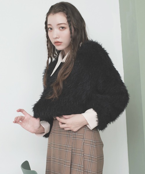 REDYAZEL(レディアゼル)の「シャギーニット(ニット/セーター・レディース・ブラック/オフホワイト/グレー/ベージュ/ボルドー・FREE)」の2枚目の写真