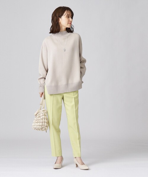 SHOO・LA・RUE(シューラルー)の「◆【洗える】ワイドシルエット スリット入り 前後差ハイネックニット(ニット/セーター・レディース・ライトグレー系9/イエロー系その他/ピンク系/ブルー系その他/アイボリー系2・00)」の9枚目の写真