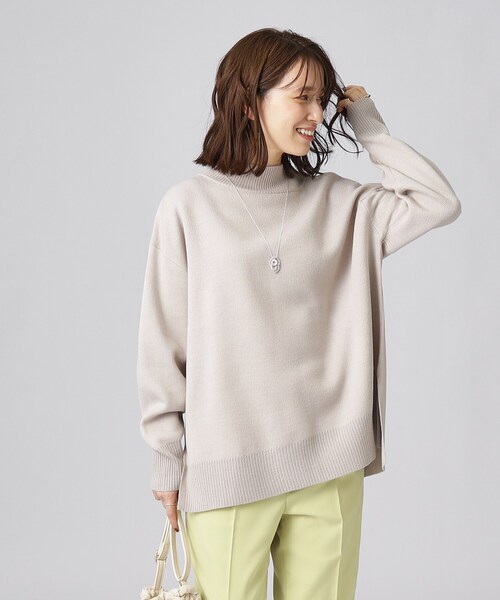 SHOO・LA・RUE(シューラルー)の「◆【洗える】ワイドシルエット スリット入り 前後差ハイネックニット(ニット/セーター・レディース・ライトグレー系9/イエロー系その他/ピンク系/ブルー系その他/アイボリー系2・00)」の10枚目の写真