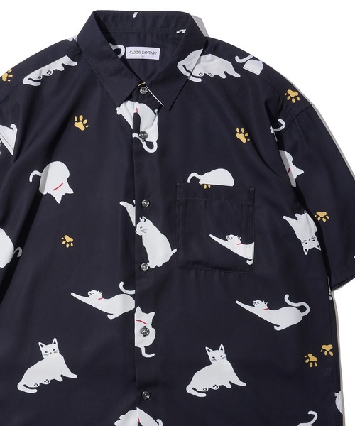 ADPOSION(アドポーション)の「接触冷感 イージーケア アニマル柄 ルーズシルエット半袖シャツ(シャツ/ブラウス・メンズ・ブラック系3/ブラック系1/ブラック系2/ホワイト系3/ホワイト系2/ホワイト系1・MEDIUM/X-LARGE/LARGE)」の1枚目の写真