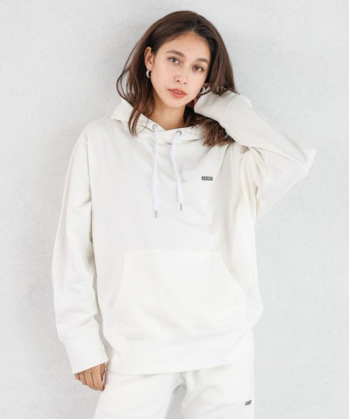 HEREIAM(ヘレイアム)の「【HEREIAM】ワッペンロゴフーディー(ユニセックス)(パーカー・レディース・グリーン/ホワイト/ピンク/ブラック/パープル・MEDIUM/LARGE)」の2枚目の写真