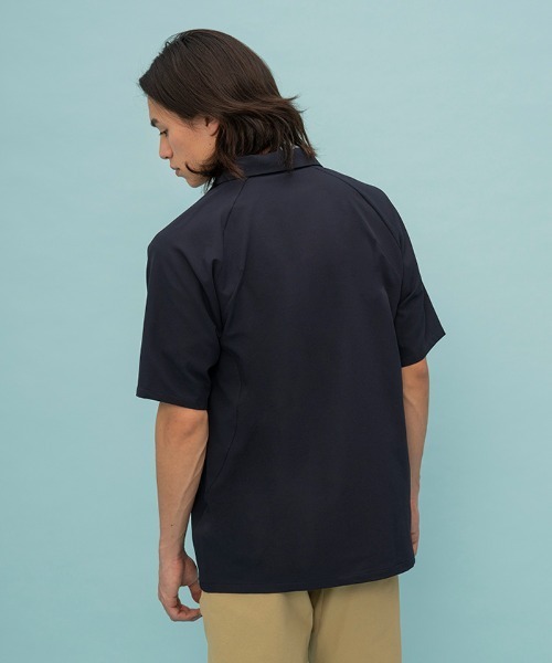 le coq sportif(ルコックスポルティフ)の「【肌面ドライ】開襟シャツ(LCS プリューム/エールフォルム)(シャツ/ブラウス・メンズ・ネイビー/ベージュ/グリーン・L/M/S/XL)」の9枚目の写真