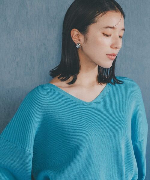 THE SHOP TK (ザ ショップ ティーケー )の「◆【春カラー/すっきり見える】Vネックニット/洗濯機OK(ニット/セーター・レディース・アイボリー/ライトベージュ/ブルー/ピンク系・12/13)」の20枚目の写真