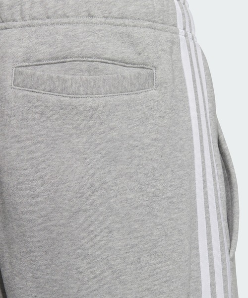 adidas(アディダス)の「エッセンシャルズ プラス レギュラーフィット スリーストライプス フレンチテリー カフパンツ / アディダス adidas(その他パンツ・メンズ・ブルー/グレー/ブラック/ベージュ/グリーン/グリーン系その他/ブラウン・SMALL/X-SMALL/XX-LARGE/3XL/LARGE/MEDIUM/X-LARGE)」の13枚目の写真