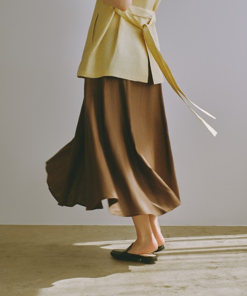 NANO universe(ナノユニバース)の「リネンフレアスカート(セットアップ可)(スカート・レディース・ブラウン/ブルー/イエロー/レッド・M/S)」の2枚目の写真