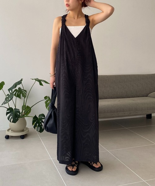 CAPRICIEUX LE'MAGE(カプリシューレマージュ)の「カットジャガードロンパース(つなぎ/オールインワン・レディース・オフホワイト/ブラック・FREE)」の10枚目の写真