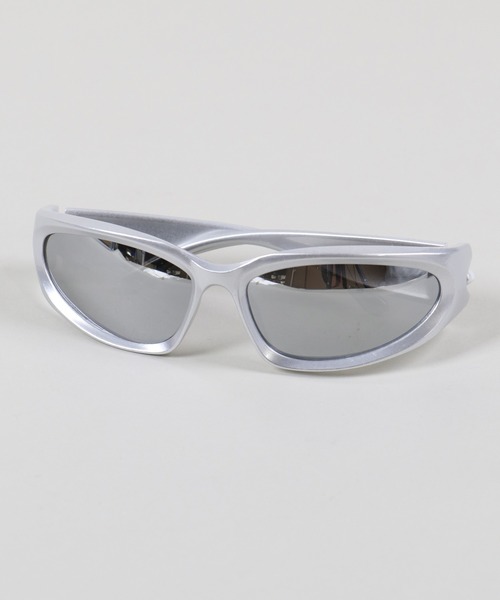 SPINNS（スピンズ）の「ナローキャット サングラス/スリムフレーム/UVカット/ユニセックス（サングラス・メンズ・ブラック/グレー系その他/グレー系その他2・ONESIZE）」の3枚目の写真