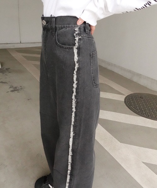CORNERS(コーナーズ)の「サイドフリンジワイドデニムパンツ(デニムパンツ・レディース・ブルー/ブラック/インディゴブルー・S/M/L)」の16枚目の写真