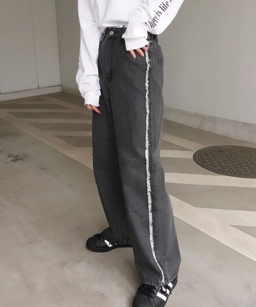 CORNERS(コーナーズ)の「サイドフリンジワイドデニムパンツ(デニムパンツ・レディース・ブルー/ブラック/インディゴブルー・S/M/L)」の17枚目の写真