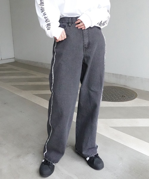 CORNERS(コーナーズ)の「サイドフリンジワイドデニムパンツ(デニムパンツ・レディース・ブルー/ブラック/インディゴブルー・S/M/L)」の9枚目の写真