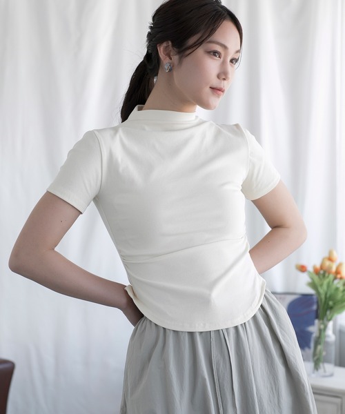 aimoha(アイモハ)の「フェミニン半袖トップス(Tシャツ/カットソー・レディース・ホワイト/ブラック/イエロー/ダークグレー・FREE)」の4枚目の写真