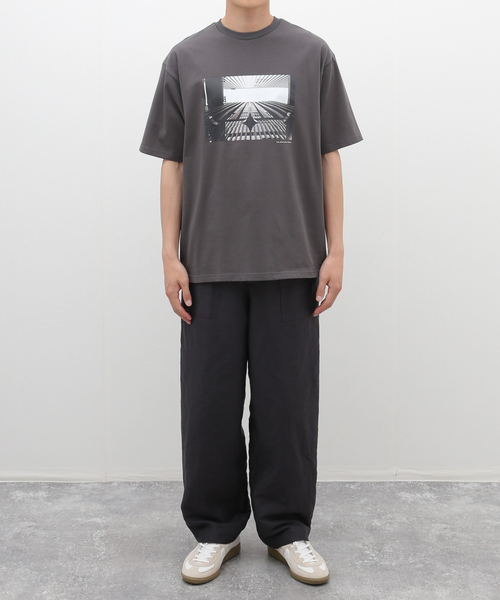 EDIFICE（エディフィス）の「LUI ARAKI 別注 フォト プリント Tシャツ
