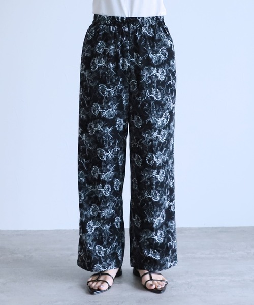 reca（レカ）の「総柄フラワーパンツ（その他パンツ・レディース・アイボリー/ブラック・FREE）」の4枚目の写真