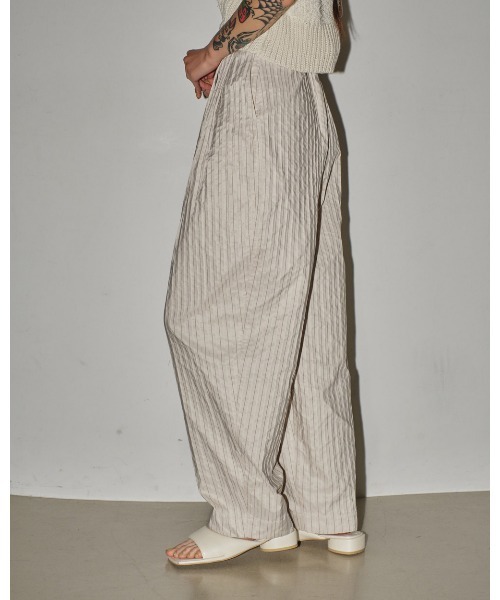 TODAYFUL（トゥデイフル）の「ジャガードストライプトラウザース