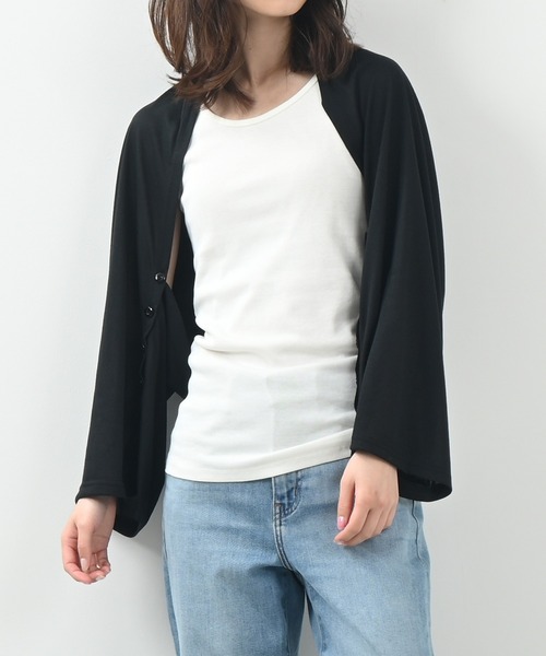 Felt-Maglietta（フェルトマリエッタ）の「UVケア4wayストールカーデ（カーディガン/ボレロ・レディース・ホワイト/ブラック/ライトブルー/グレイッシュベージュ・FREE）」の3枚目の写真