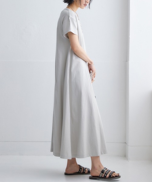 nissen（ニッセン）の「【汗じみ対策・UVカット加工】綿100％Aラインカットソーワンピース（ロング丈）（ワンピース・レディース・ネイビー/ライトグレー/チャコール/ピンク・LL/L/M/S）」の9枚目の写真