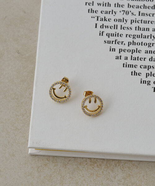 LOUNGEDRESS(ラウンジドレス)の「【GALENA/ガレナ】スマイルピアス(ピアス(両耳用)・レディース・ゴールド・FREE)」の1枚目の写真