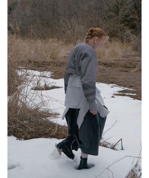 UN3D.（アンスリード）の「MULTI PINSTRIPE TUCK SK / マルチピンストライプタックスカート（スカート・レディース・グレー/ブラック・36/38）」の6枚目の写真