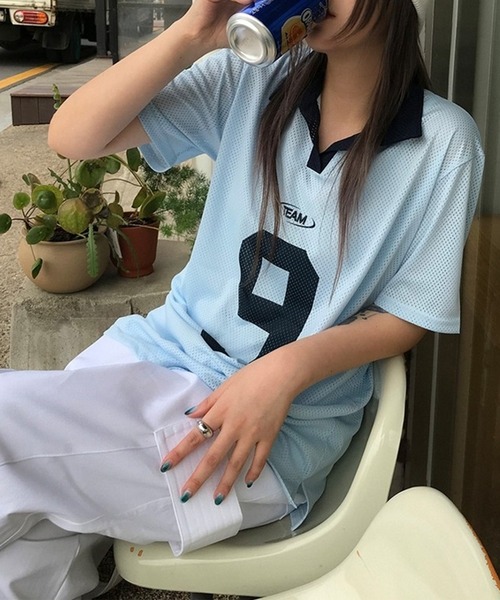LYEON(リヨン)の「ナンバリングメッシュポロプルオーバー/オーバーサイズメッシュTシャツ/ユニフォームT(Tシャツ/カットソー・レディース・ブルー/オフホワイト・FREE)」の8枚目の写真