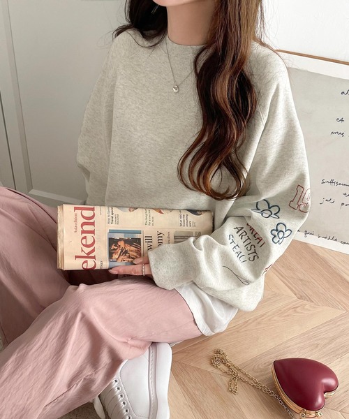 セール】ハンドメイド風刺繍に釘付け。前後2wayランダム袖刺繍裏起毛