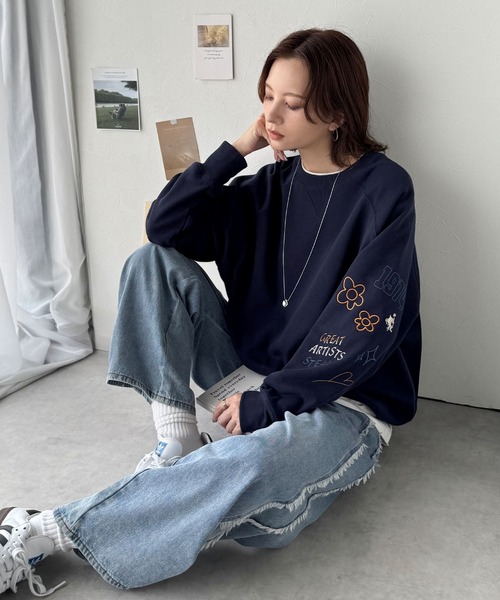 セール】ハンドメイド風刺繍に釘付け。前後2wayランダム袖刺繍裏起毛