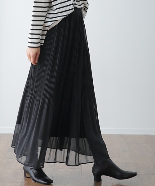 HUG.U(ハグユー)の「裏起毛シフォンロングスカート(スカート・レディース・ダークグリーン/ブラック/ライトベージュ・レギュラー丈/トール丈)」の2枚目の写真