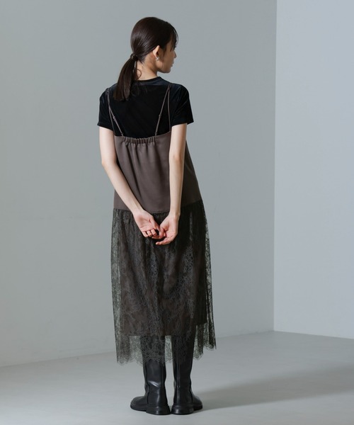 NANO universe（ナノユニバース）の「レース切り替えサテンキャミワンピース（ワンピース・レディース・ブラック/モカ・FREE）」の14枚目の写真