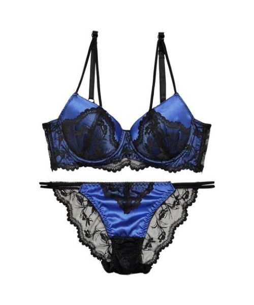 DRW(ドロー)の「ボタニカル ストリング レース 育乳 脇高 ブラジャー & フルバック ショーツ(ブラ&ショーツ・レディース・ピンク/ブルー・E65/F65/F80/E70/E75/E80/F70/F75)」の12枚目の写真