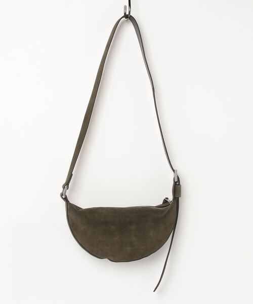 ALLSAINTS（オールセインツ）の「HALF MOON LEATHER CROSSBODY BAG | ハーフ ムーン レザー クロスボディ バッグ（ショルダーバッグ・レディース・オリーブ・ONE SIZE）」の8枚目の写真