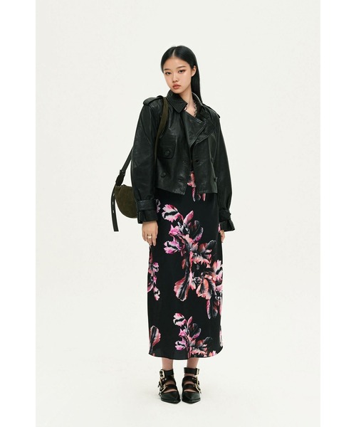 ALLSAINTS（オールセインツ）の「HALF MOON LEATHER CROSSBODY BAG | ハーフ ムーン レザー クロスボディ バッグ（ショルダーバッグ・レディース・オリーブ・ONE SIZE）」の12枚目の写真