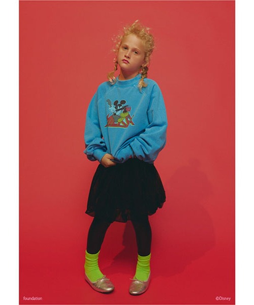 LOWRYS FARM（ローリーズファーム）の「Disney／ラグランウラケ　137236（スウェット・キッズ・グレー/チャコールグレー/ブルー・110cm/120cm/130cm/140cm/150cm）」の4枚目の写真