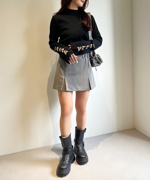 one after another NICE CLAUP(ワンアフターアナザーナイスクラップ)の「袖パールリボンテレコハイネック(Tシャツ/カットソー・レディース・レッド/アイボリー/ブラック/サックスブルー/ベビーピンク・FREE)」の9枚目の写真