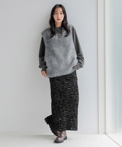 LOWRYS FARM（ローリーズファーム）の「ウネウネベロアスカート 146017（スカート・レディース・アイボリー/ブラック/ブルー・FREE）」の10枚目の写真